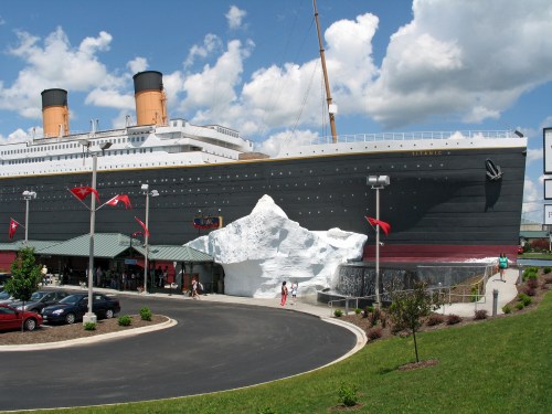 titanic-branson-exterior05.jpg