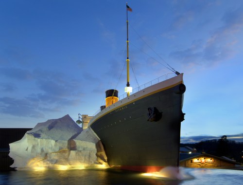 titanic-pigeon-forge-exterior11
