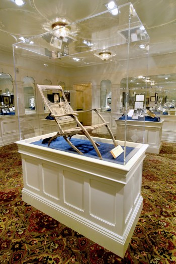 titanic-pigeon-forge-interior15